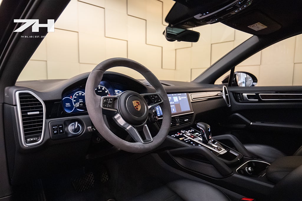 Porsche Cayenne E-Hybrid Coupé / Bose / 18-väg / Pano / Ad Farthållare