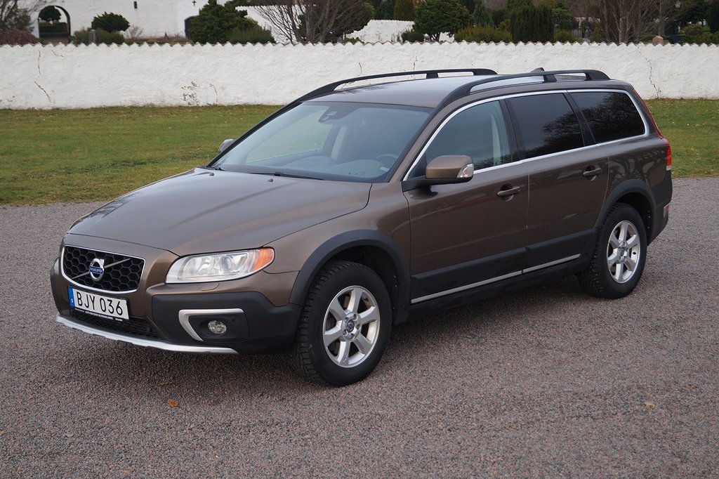 Volvo XC70 D4 AWD Nybesiktigad & Nyservad 1 ägare sedan ny!