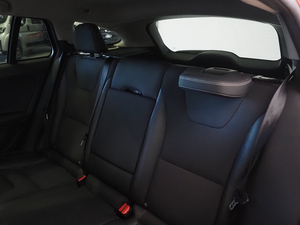 Volvo V60 D3 R-Design 163hk | Drag | Bluetooth | 2012