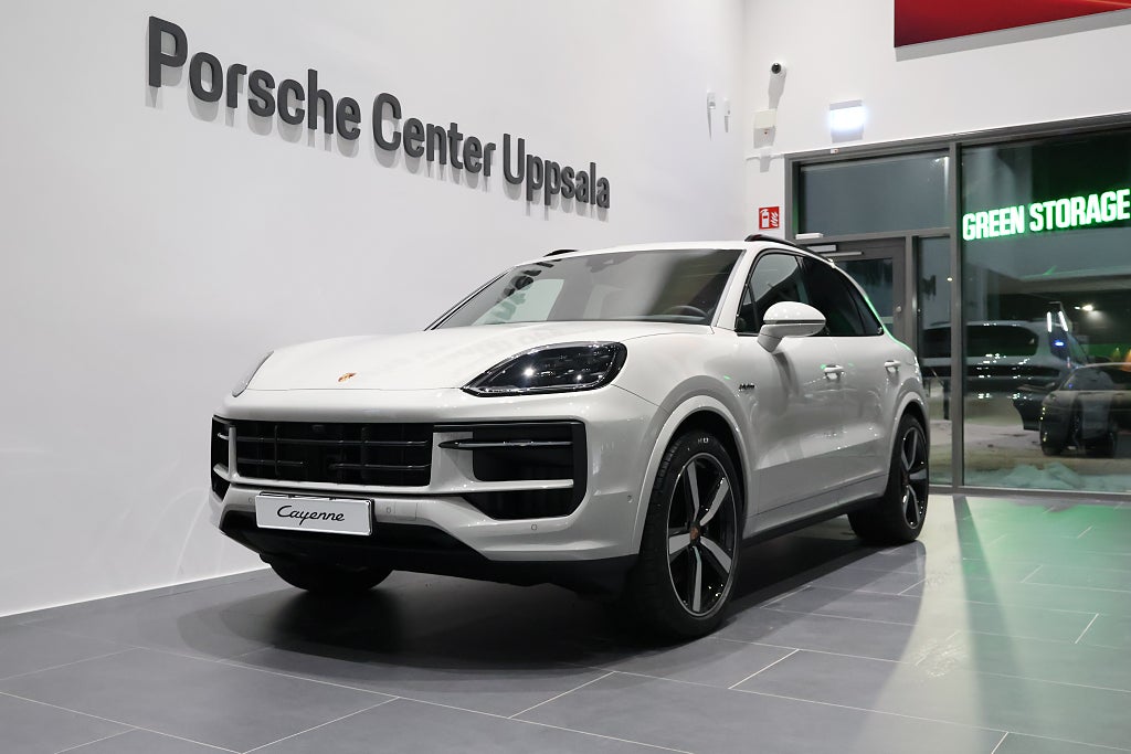 Porsche Cayenne E-hybrid Black Edition