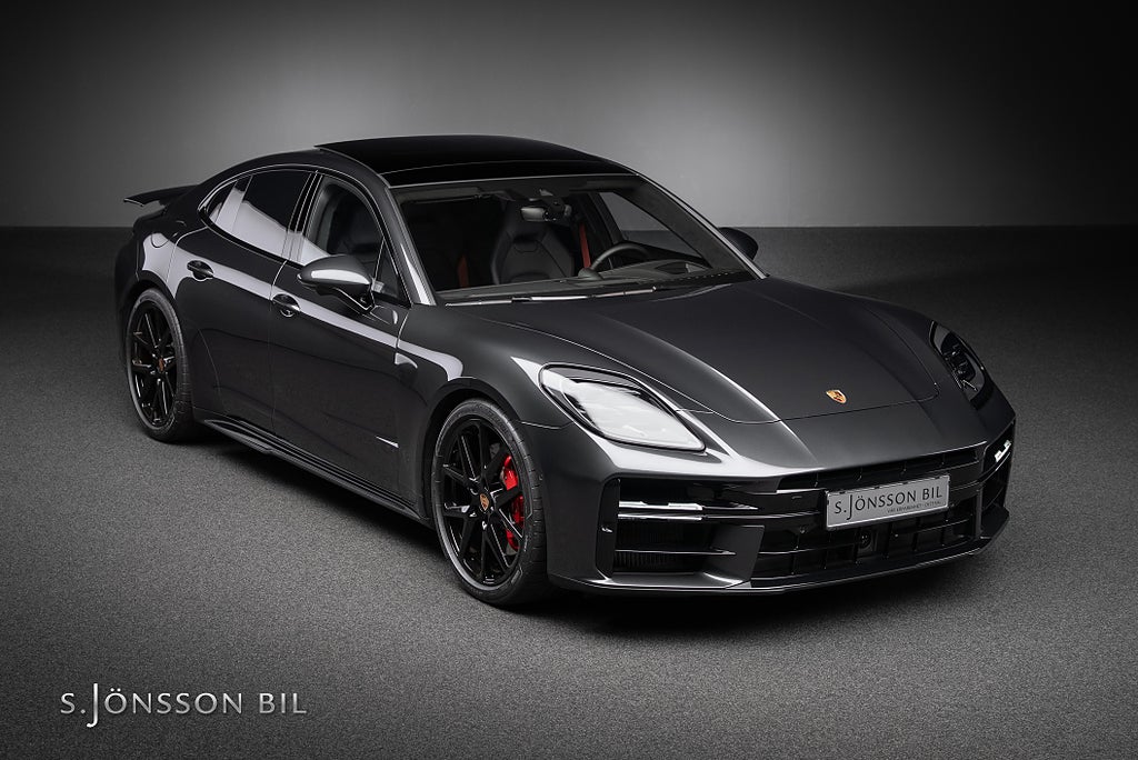 Porsche Panamera GTS V8 bi-turbo / Utr för 377.000 kr