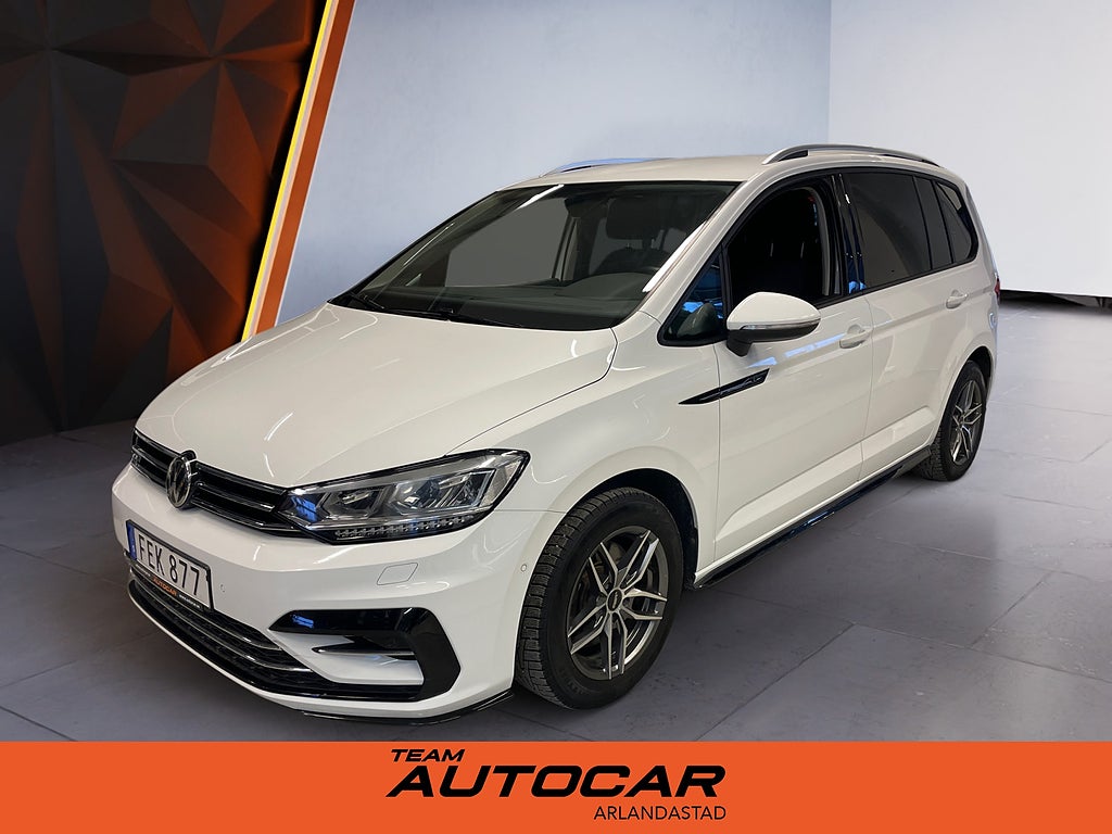 Volkswagen Touran 1.4 TSI, 7-sits/R-line/Värmare/AUT/D-krok/3.99% ränta