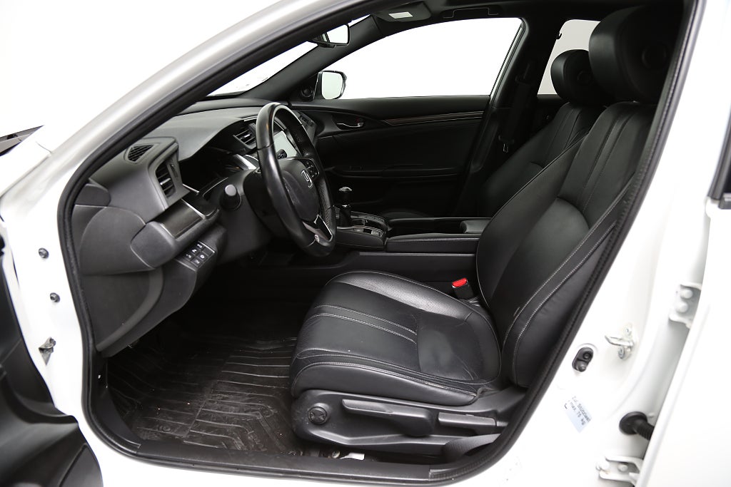 Honda Civic 1,5 i-VTEC Turbo 182hk 5D Panorama Skinn Drag 2017