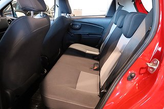 Halvkombi Toyota Yaris 10 av 20
