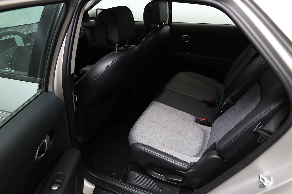 Hyundai IONIQ 5 72.6 kWh AWD Essential 20” Soltak