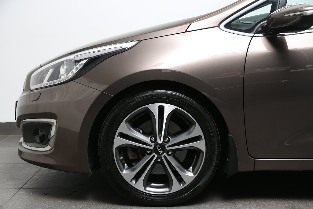 Kia Ceed 1,6 GDI Special Edition Aut Kombi Navi + Kamera  Motorv 2018