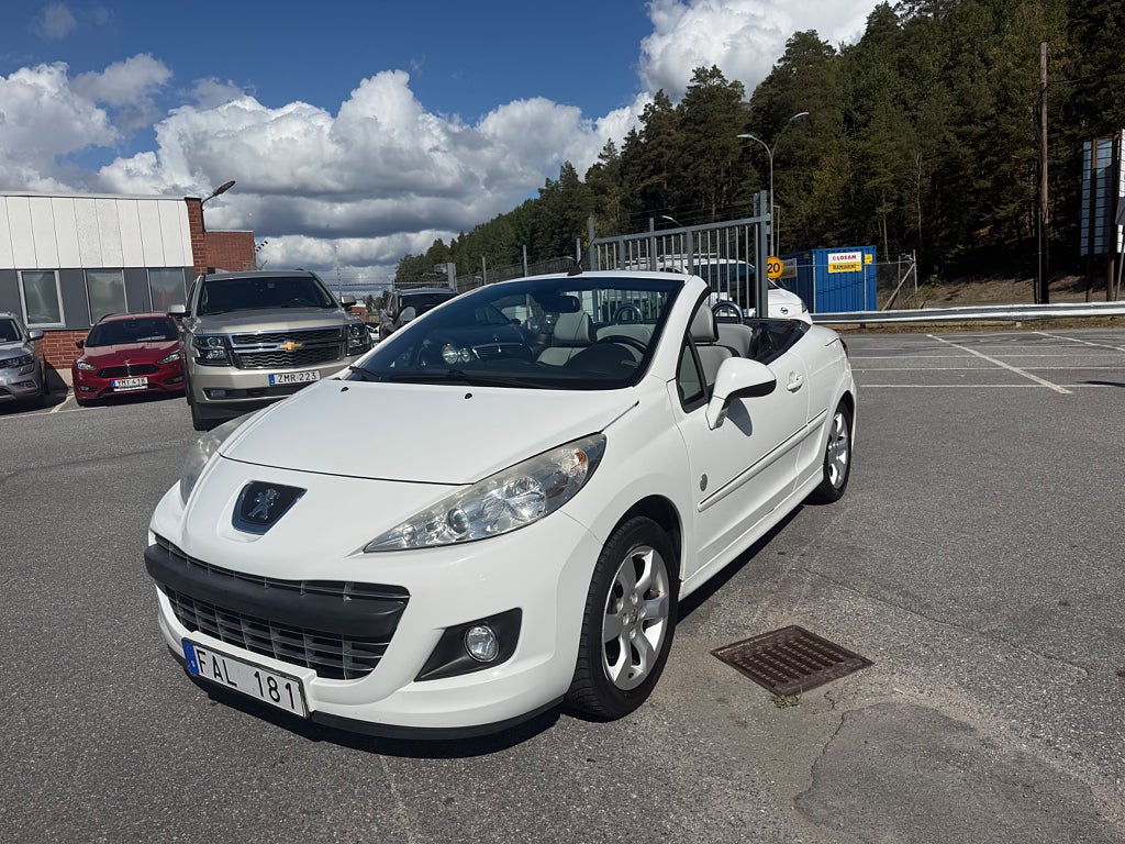Peugeot 207 CC 1.6 VTi 120hk Endast 7100 mil Nyservad Roland Garros