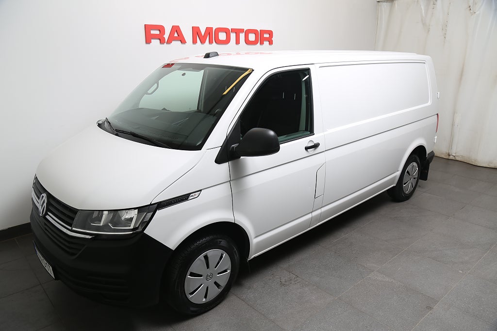 Volkswagen Transporter T30 2,0 TDI 150hk SCR Skåp DSG Värmare Drag Leasbar 2024