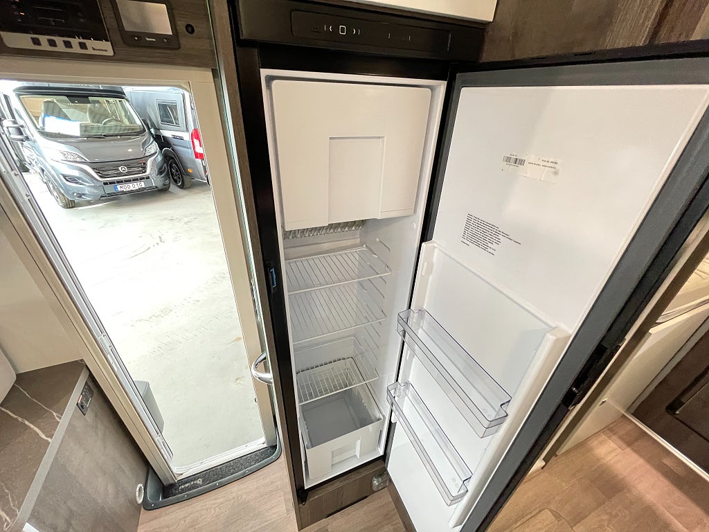 Benimar Tessoro 463 / B-körkort / Taksäng / Solcell / 165hk /  - Benimar