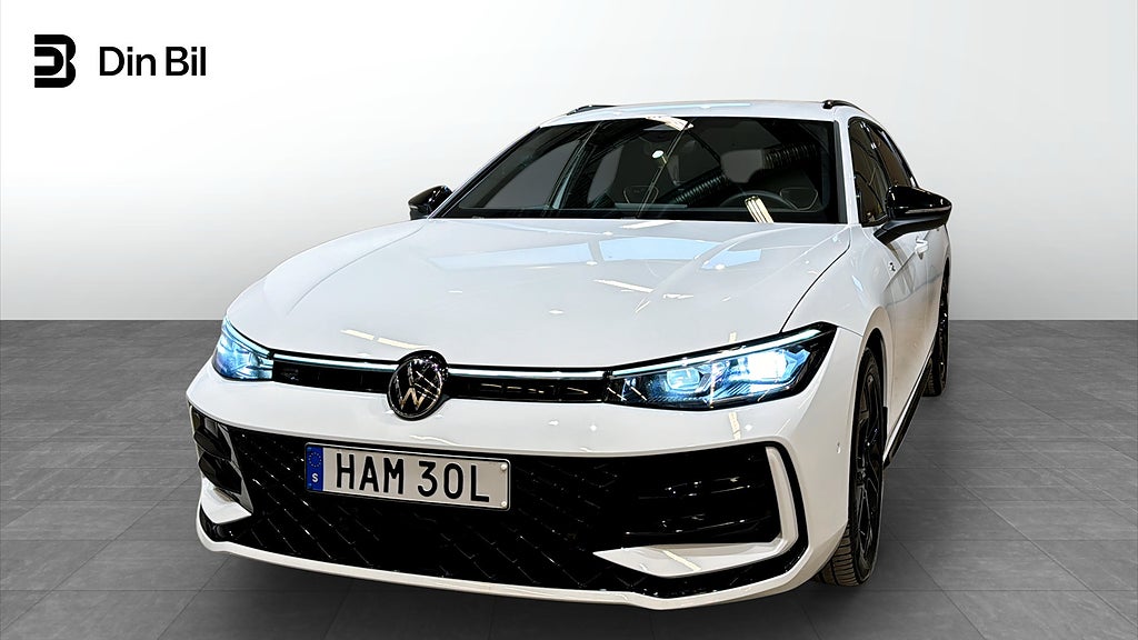 Volkswagen Passat TDI193 DSG 4M R-line Black style