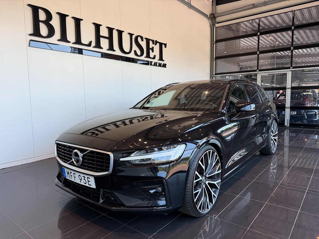 Volvo V60 D4 R-Design Pano HUD H/K 360 22" Se SPEC