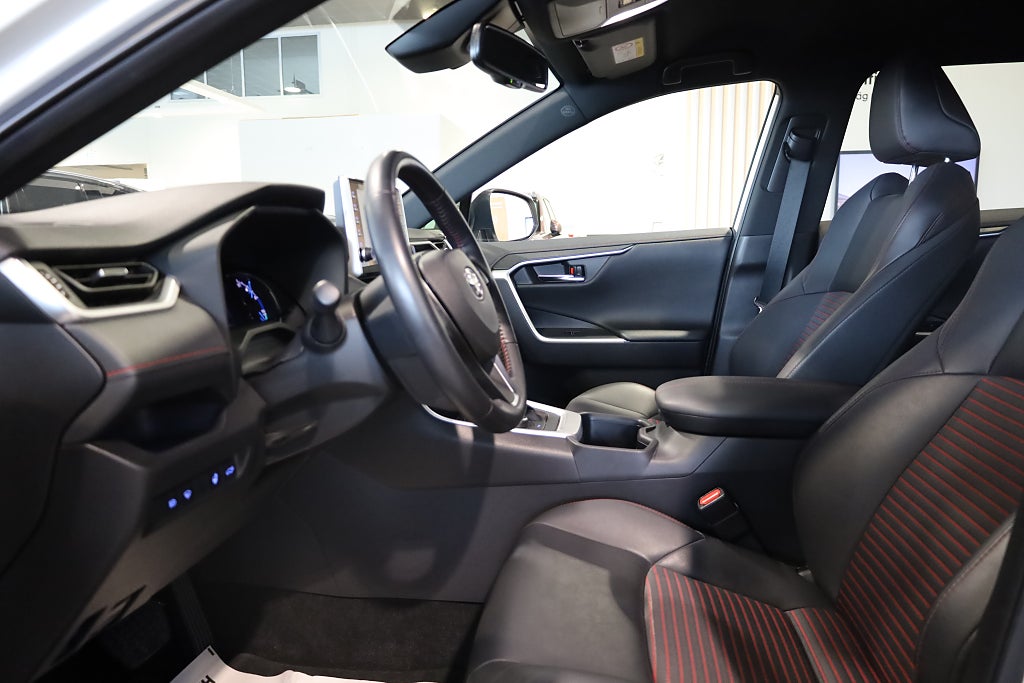 Toyota RAV4 Plug-in Hybrid 306hk AWD / X-Edition / Drag / Kamera 2022