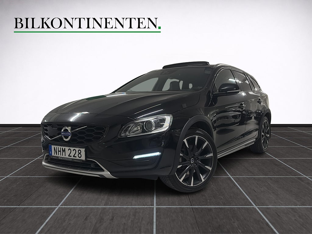 Volvo V60 Cross Country D4 AWD Business Summum Värmare Taklucka H/K Skinn Drag