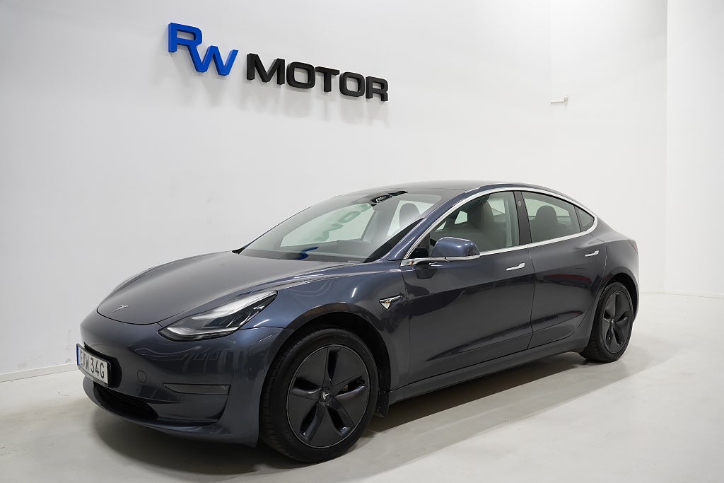 Tesla Model 3 Standard Range Plus 306hk / En ägare / Svensksåld
