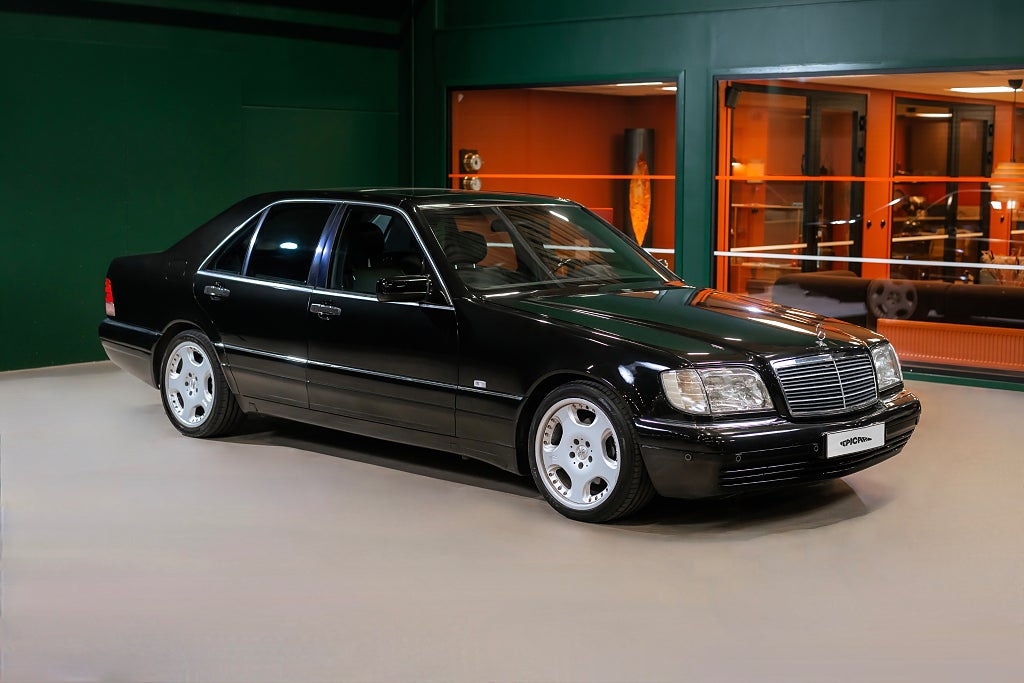 Mercedes-Benz S 500 W140 / Helskinn / Glastaklucka / Multikonturstolar
