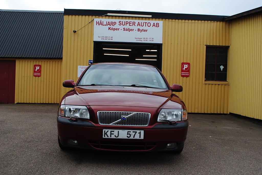 Volvo S80 2.4 Euro 4/Ny besiktigat/Servad/AC/Dragkrok/Auto-m