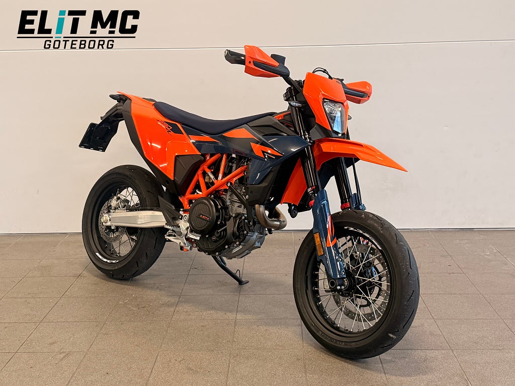 KTM | 690 SMC-R | Wheelie Control | ABS | Launch Control