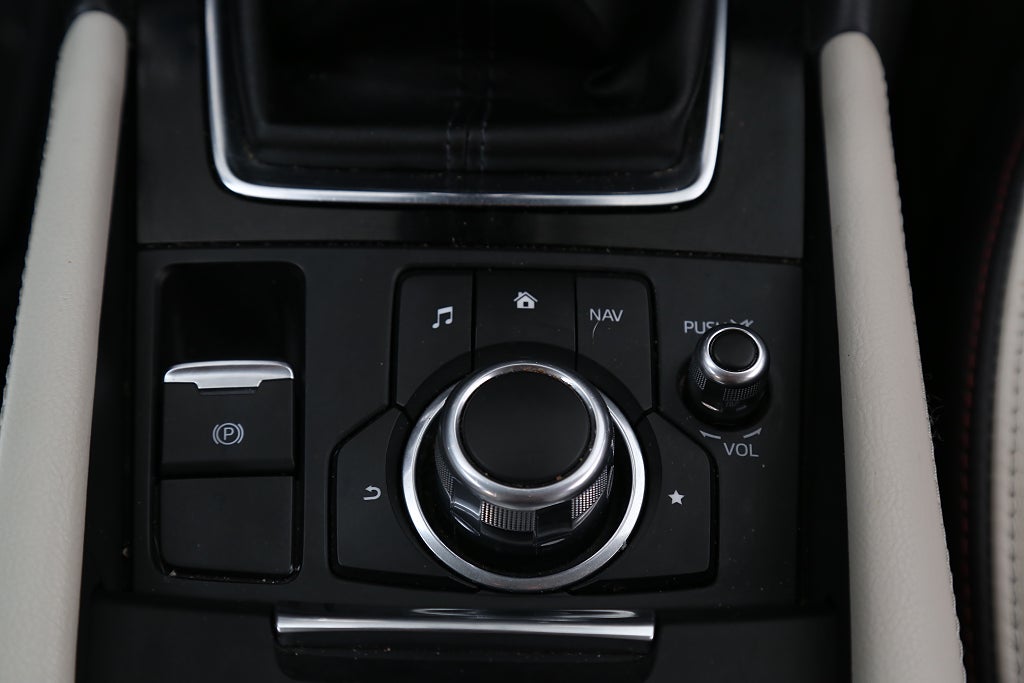 Mazda 3 Sport 2,0 165hk | Optimum | Off- White | Bose | HUD | 2017