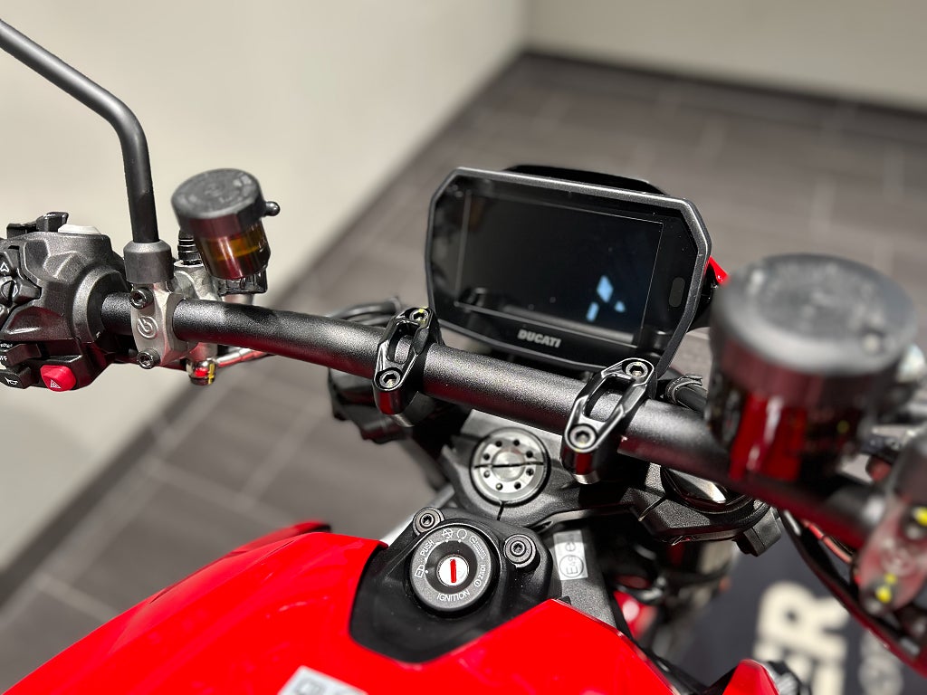 Ducati Monster V2 Plus DQS/ Termignoni slip-on / Endast 214 mil!
