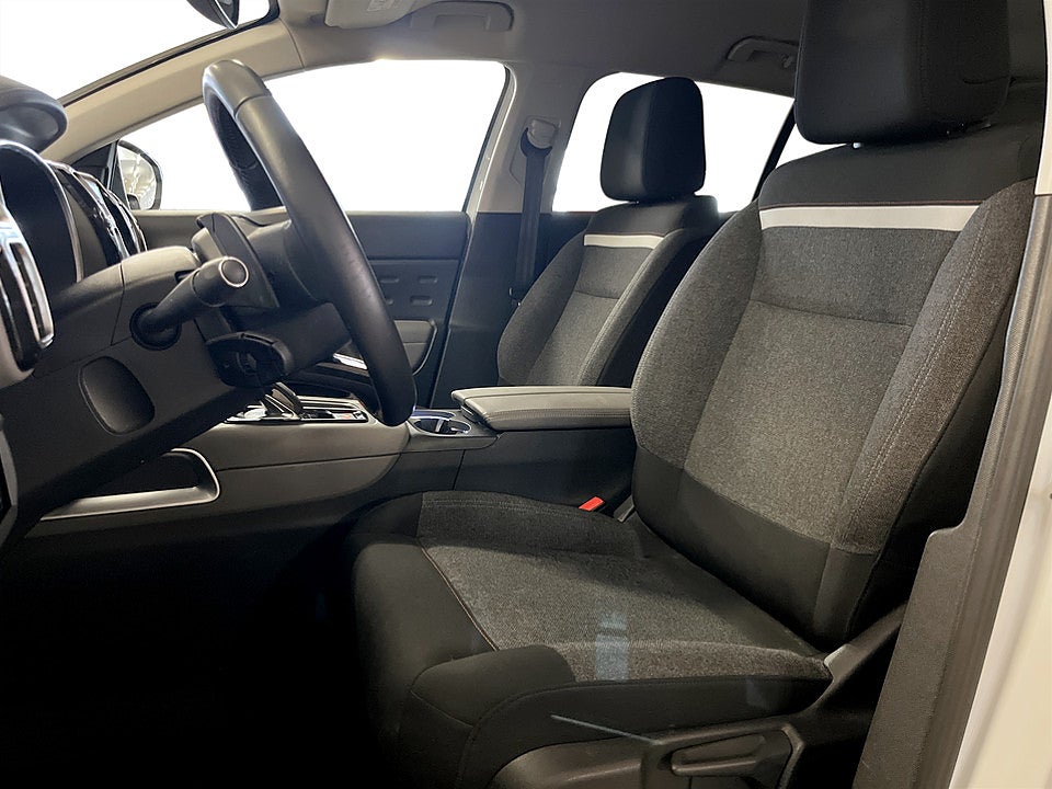Bild på Citroën C5 Aircross Feel 1.2 PT 130hk Aut B-KAMERA CARPLAY