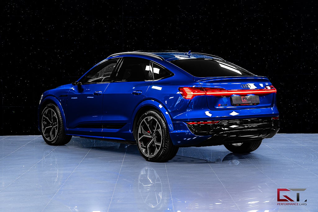 Audi SQ8 e-tron SB E-Tron Ultra Blue 21" Pano B&O Drag Matrix SoftClo