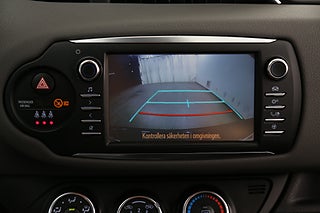 Halvkombi Toyota Yaris 23 av 23