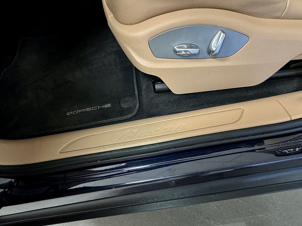 Porsche Macan 2019 - miniatyr 12