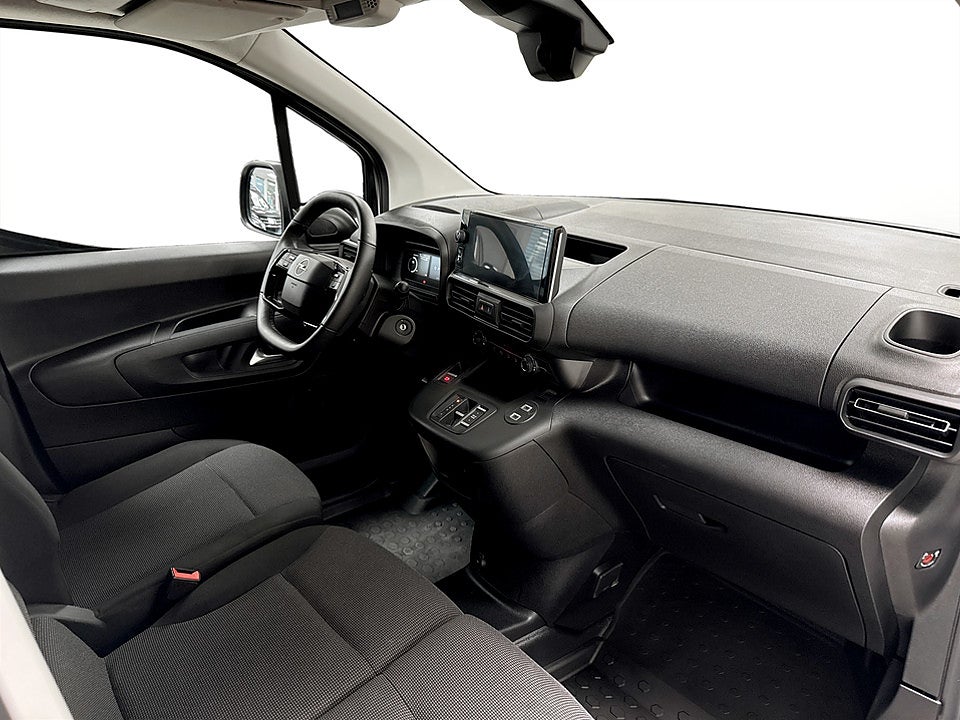 Bild på Opel Combo 130hk Aut L1 - DEMO