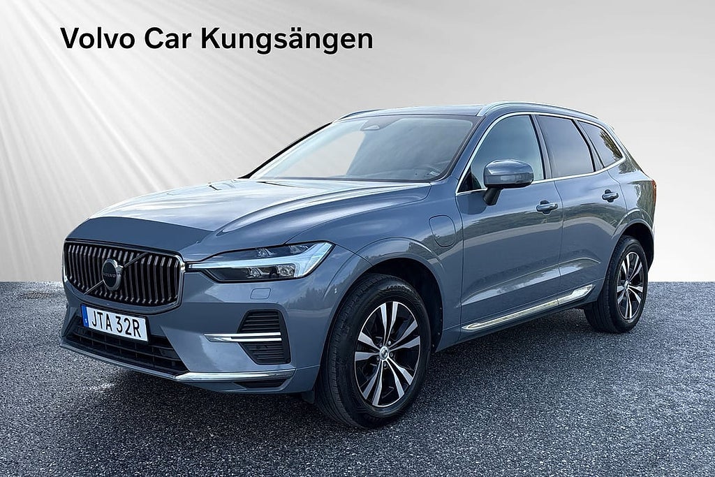 Volvo XC60 Recharge T6 Core Edition DRAG/PANO/KAMERA