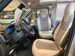 Husbil-halvintegrerad Adria Matrix Supreme 670 SL 31 av 31