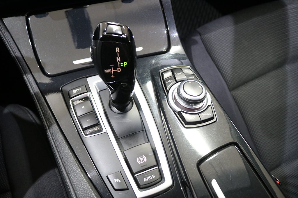 BMW 520d 2013 - miniatyr 12