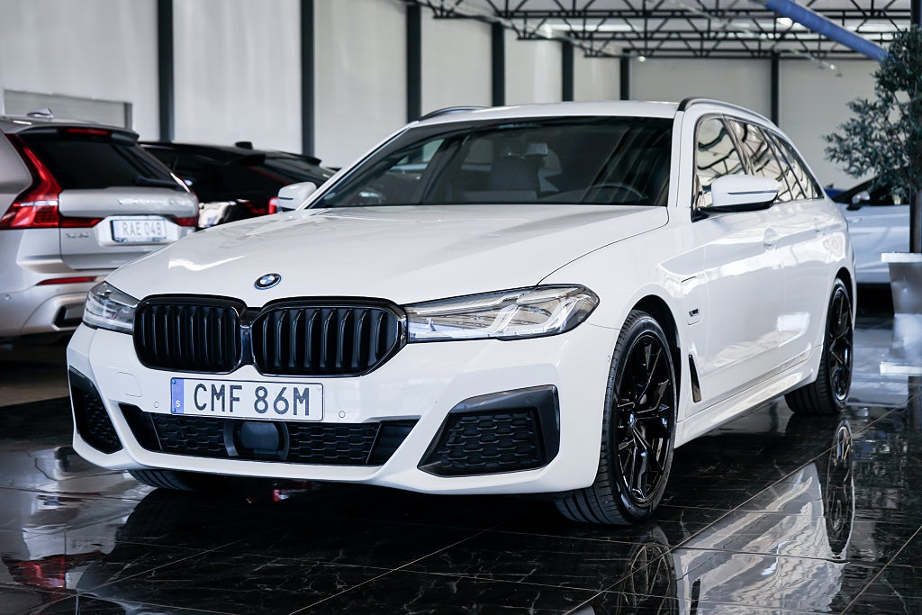 BMW 530e xDrive Touring AUT M Sport 360Kam HUD Drag SE SPEC 
