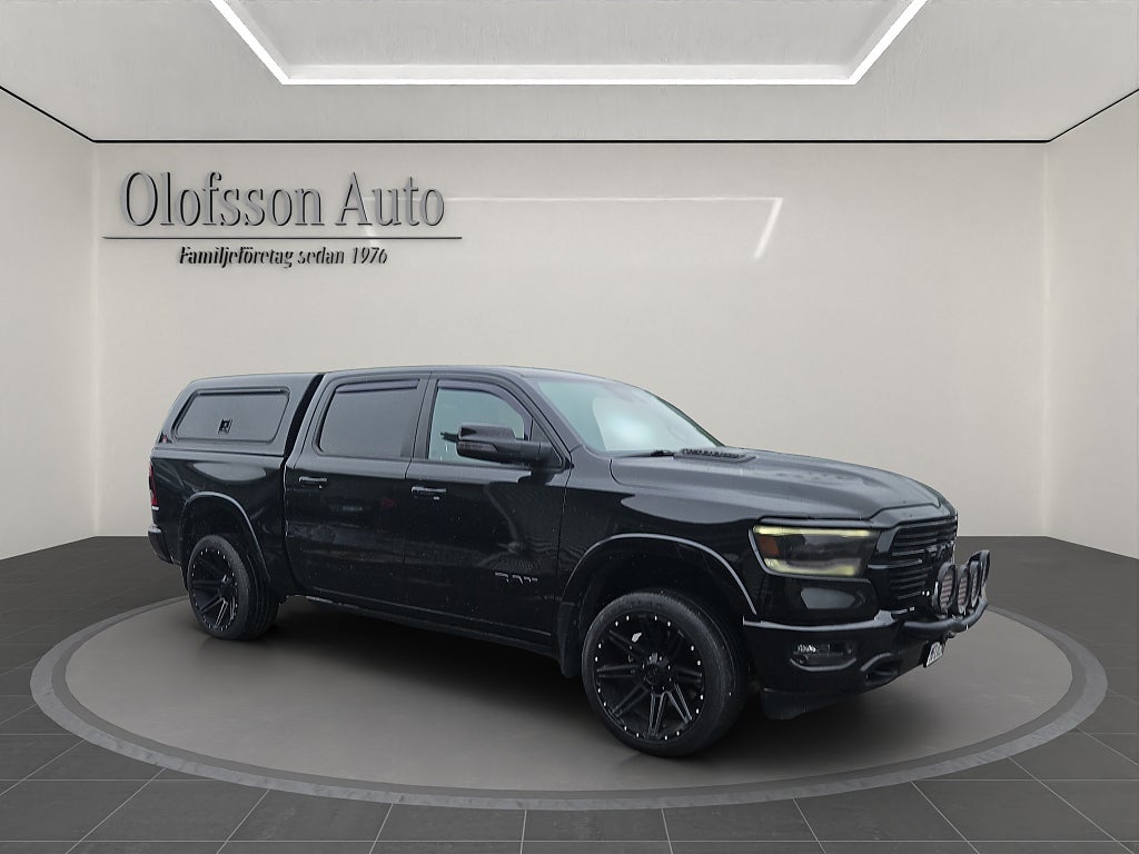 Dodge Ram 1500 Laramie Night Edition Leer Kåpa V8 Hemi 395hk - bild 12