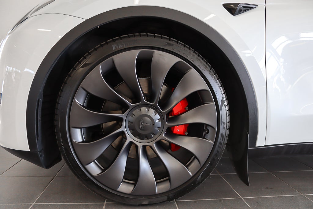 Tesla Model Y Performance Autopilot Drag
