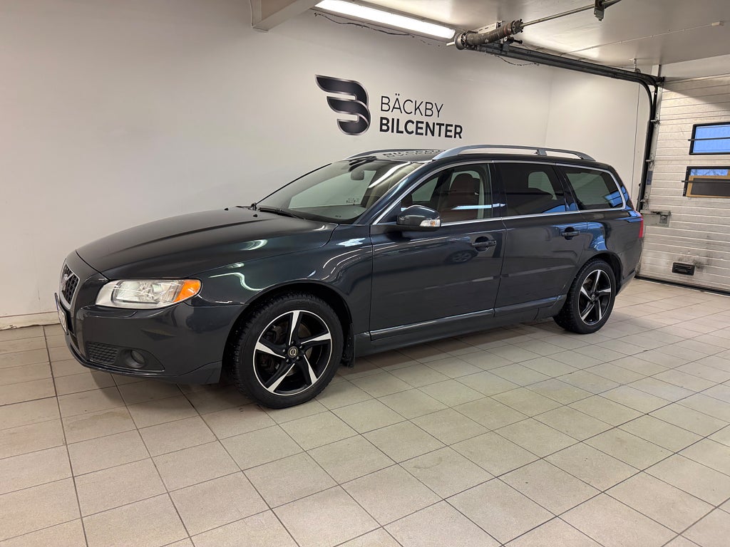 Volvo V70 2.4D Geartronic Summum/M-Värmare/Drag 