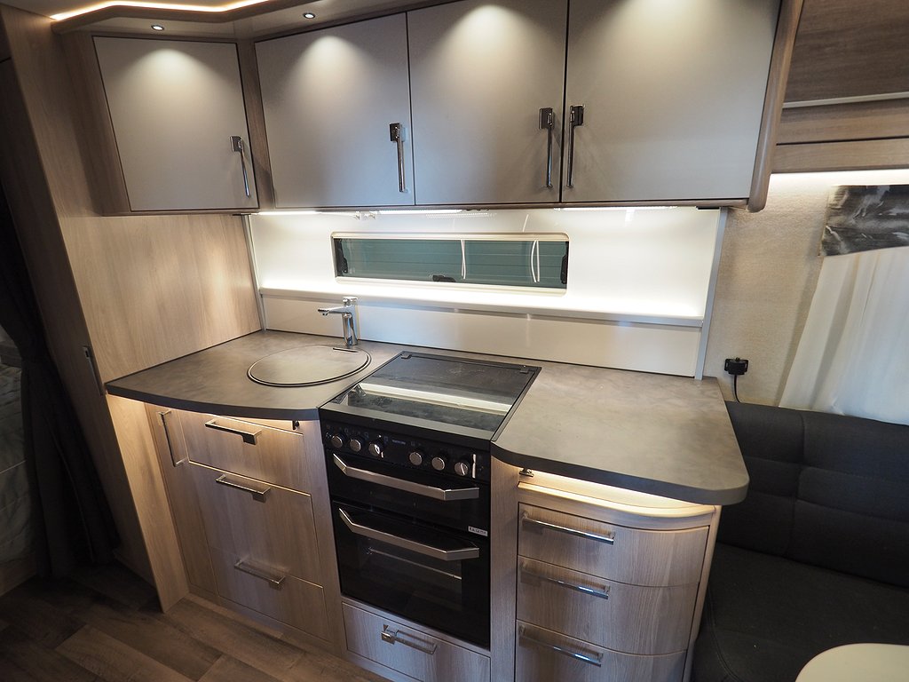 Kabe Royal 600 XL KS ALDE I Fast markis | Solcell 2021