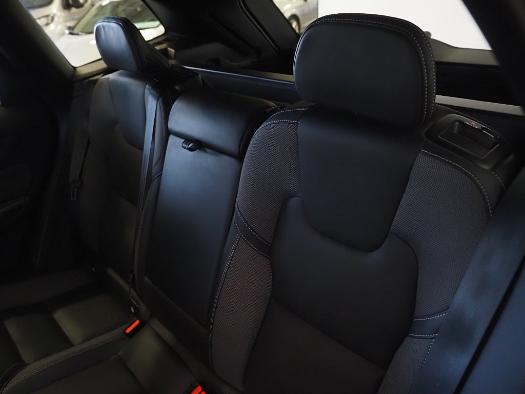 Volvo XC60 Recharge T8 AWD Geartronic R-Design 392hk | Pano | 360° 2022