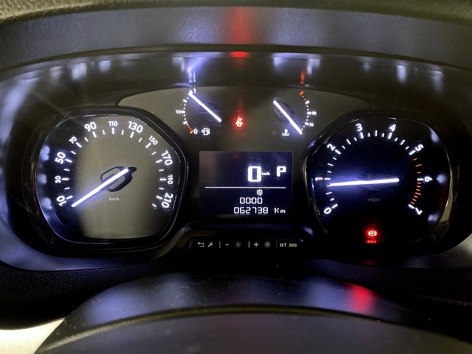 Bild på Peugeot Expert PRO+ 2.0 BHDi 145hk Aut L3 KAMPANJRÄNTA 3,99%