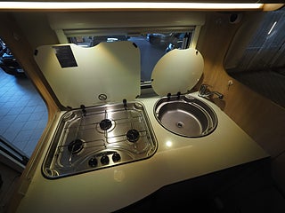Husbil-halvintegrerad Sunlight T60 14 av 17