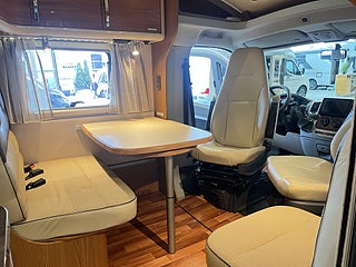 Husbil-halvintegrerad Hymer T 674 SL 11 av 30