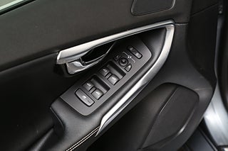 Halvkombi Volvo V40 11 av 26