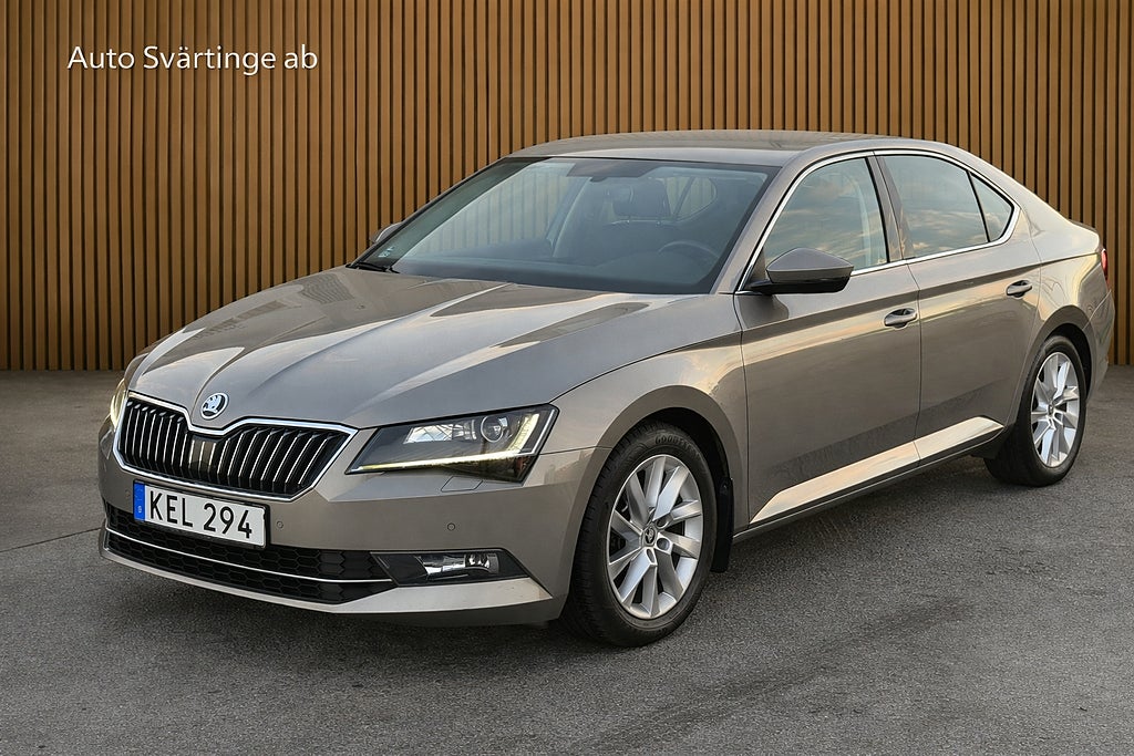 Skoda Superb 2.0 TDI 150hk Style Euro 6 P-värm (4,99%, Vinterdäck)