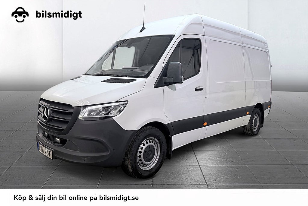 Mercedes-Benz Sprinter 317 CDI Skåp Aut 3-sits Kamera CarPlay FullservMB