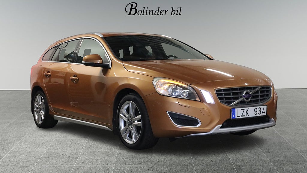 Volvo V60 D3 Summum DRAG NYBES KAMREM-BYTT SKINN HEMLEV P-SENSOR