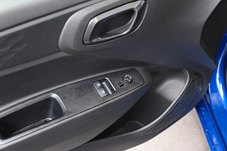Halvkombi Hyundai i10 8 av 15