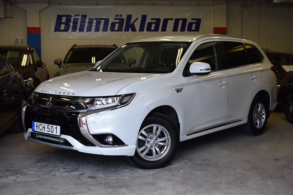 Mitsubishi Outlander PHEV CVT/ City/ DRÄGER ALKOLÅS/ DRAG/ KAMERA
