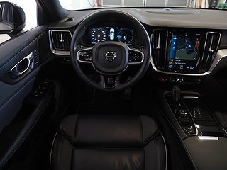 Kombi Volvo V60 17 av 27