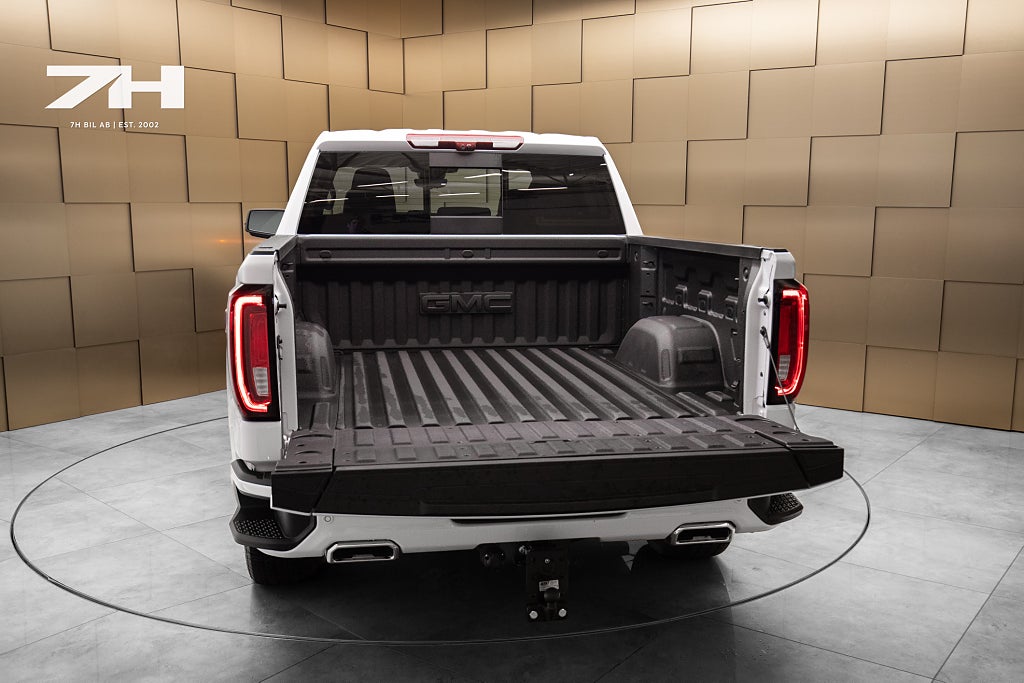 GMC Sierra Reserve Crew Cab / Pano / BOSE® / HuD / Vent. Säten