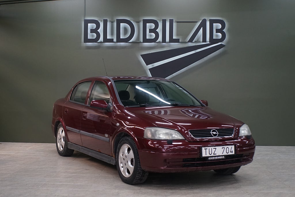Opel Astra Sedan 1.6  M-VÄRMARE KAMBYTT Besiktigad 101HK
