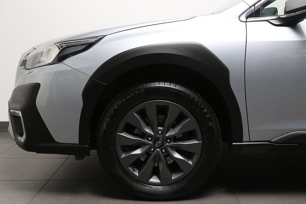 Subaru Outback 2,5i XFuel Adventure AWD Aut Drag Lastgaller Leasebar 2023